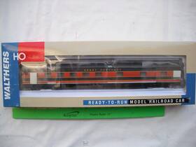 932-9381 Walthers Pullman Standard 10-6 Sleeper Coach Passenger Gn Ho Scale