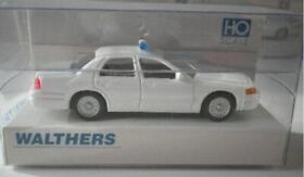 933-1250 Walthers Ho 1998 Ford Crown Victoria Police Edition