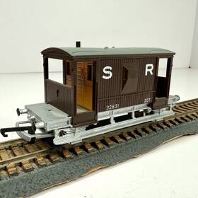 32831 Wrenn Railways W5038 Oo / Ho Scale Wagons Guards Van Southern Railway #32831