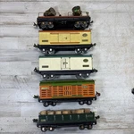 Lionel Prewar Gauge Tinplate Freight Car Set 820 Floodlight 814R. Fixed Price $212.48.