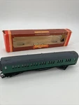 Hornby British Southern Region Coach 437 Oo Scale Ships Fast. Fixed Price $19.95.