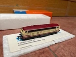 Locomotive Electric BR215 Db 1/160 N Roco 02150A. Fixed Price $189.00.