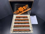 Mth Ho 80-40010 Milwaukee Road Pullman Heavyweight 5-CAR Passenger Set Lnib. Fixed Price $595.00.