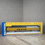 Walthers 932-9271 Ho Milw Hiawatha Ps Yellow Super Dome Passenger Car Train Nib. Fixed Price $165.00.