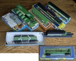 Ho-scale Burlington Northern Set, 1 Pwrd Loco, Dummy Pass, Bag,. Fixed Price $89.00.