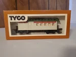 Vtg Ho Scale Tyco 1890 Combine Car "santa Fe" 524B. Fixed Price $25.00.