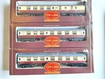 Hornby R445, R450 Comp & Brake Coach. Mint Unused Cond. Oo Scale. Boxed. Fixed Price $86.22.