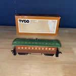 Tyco Ho Scale Atchison Topeka & Santa Fe 1890 Passenger Coach Car. Fixed Price $10.00.