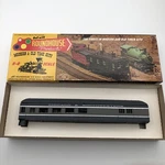 Roundhouse Harriman Chicago Northwestern Passenger Car Train Toy 5992. Fixed Price $19.99.
