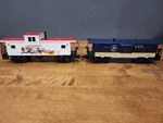 Lionel Cabooses 6-19723 Disney Extended Vision 6-9355 D&h Bay Window- See.... Fixed Price $19.85.