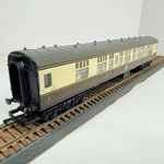 Oo Scale Hornby Top Link R438 Br MK1 Composite Coach #W15533. Fixed Price $33.00.