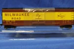 Rivarossi Ho 50FT Sliding Door Boxcar W/roofwalk Milwaukee 2136 HR6466D. Fixed Price $25.00.