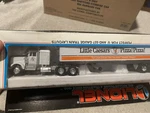 Lionel Trains 6-12807 Little Ceasars Tractor Trailer Semi Nib Gauge. Fixed Price $17.00.