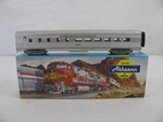 Athearn Ho Santa Fe Sl Diner Passenger Car W/ Kadee & Vestibule #01791 Vg. Fixed Price $29.99.