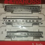 Arnold Rivarossi Scale California Zephyr Passenger Cars Set Silver. Fixed Price $300.00.