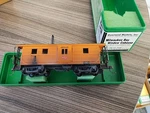 Overland Models Ho OMI-1186 Milwaukee Road Bay Window Caboose W/ Small Int. Ribs. Fixed Price $269.99.