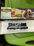 Athearn Ho S12 Diesel Switcher Locomotive New York Central #9314 Railing Broken. Fixed Price $40.00.