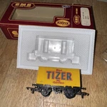 Airfix Gmr 00 Gauge 12T Vent Van #54311-4 Tizer Wagon #561772. Fixed Price $25.00.