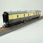 Oo Scale Hornby R4027 Gwr Centenary Brake Coach #4576. Fixed Price $35.00.