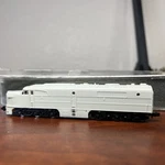 Con-cor 001-002001 Scale PA-1 Undecorated Powered Unit Diesel Locomotive Ex. Fixed Price $68.00.