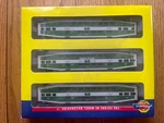 Athearn Scale 10161 Go Transit Bombardier Control Car #200 Coach #2307 & 2330. Fixed Price $201.93.