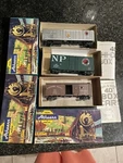 Lot Of Athearn 1967 1635 5010 Ho Scale Northern Pacific 40' Hi Cube Box Car. Fixed Price $50.00.