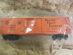 Lionel 6-17315 Pacific Fruit Express Reefer 9800-298. Fixed Price $42.99.