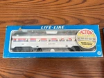 Life-like Trains Vintage Ho Scale Lighted Amtrak Coach Car Silver Lodge 9545. Fixed Price $22.00.