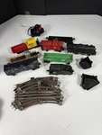 Vintage Lionel Gauge Train Lot 8902 Engine 9341 Caboose + 10 Track Untested. Fixed Price $95.96.