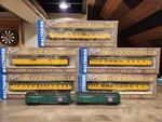 Ho Walthers Cnw Chicago & Northwestern Heavyweight Passenger Car Set (X5). Fixed Price $425.00.