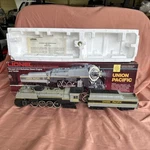 LIONEL6-8002 Union Pacific 2-8-4 Berkshire&tender Original Box Train. Fixed Price $199.99.