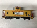 Athearn Genesis #G79135 Ho Scale "up CA-10 Caboose With Lights Rd. #25701. Fixed Price $102.99.