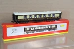 Hornby R4145A Re Named Golden Arrow Pullman 2ND Class Coach Car No 154 Om. Fixed Price $99.41.