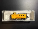 Atlas Scale #7714 Yellow Union Pacific Caboose Up 49940 Life-like Train Case. Fixed Price $18.00.