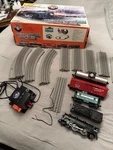 New Lionel Nyork Central Flyer Train Set Loco/tend, 3CARS, Tracks&transf 6-31977. Fixed Price $220.00.