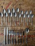 Oneida Usa Liberty Light Stainless Mixed (set Of 24). Fixed Price $185.00.