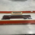 Mantua Dual Lighted Aluminum Steamliners 221-20R Baggage Penna. Maroon. Fixed Price $30.00.