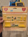 Ihc Ho 1/87 Scale 922 Village Green Accessories Nos Sealed Nip. Fixed Price $12.99.