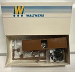 Walthers Ho Scale Undecorated 40' Ds Wood Box Car Kit #932-2000. Fixed Price $6.39.