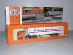 Con-cor #1016 Freightliner Cab W/40' P.f.e. Refrigerated Trailer H.o. 1;87. Fixed Price $24.99.