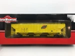 Intermountain Chicago & North Western 4750 3-BAY Covered Hopper Cnw #178291. Fixed Price $35.00.